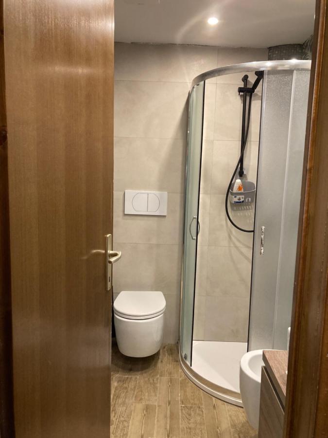 메차나 Marisole Apt Lago Rotondo 아파트 외부 사진